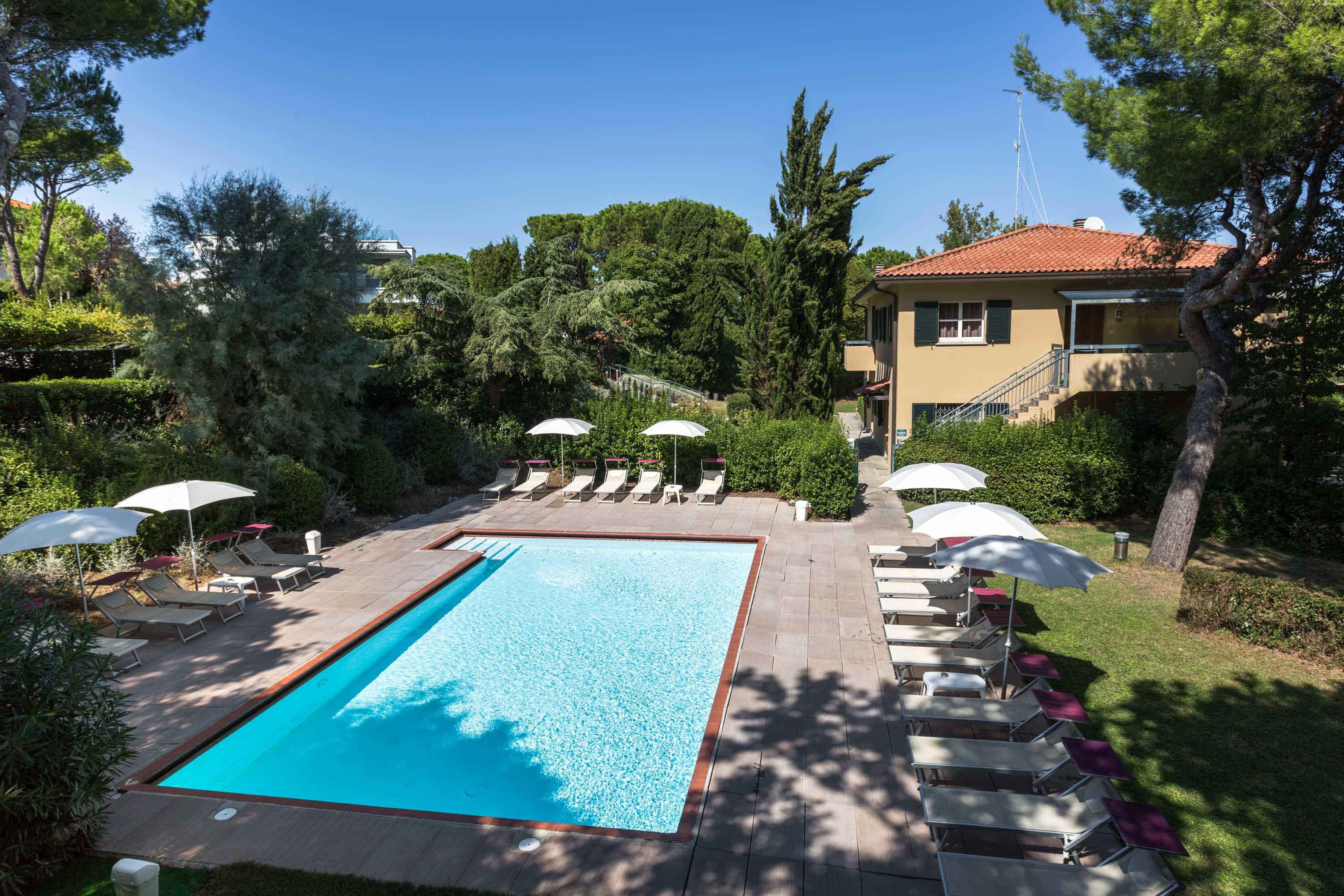 Residenze Al Colle Dei Pini Aparthotel Riccione Exterior photo