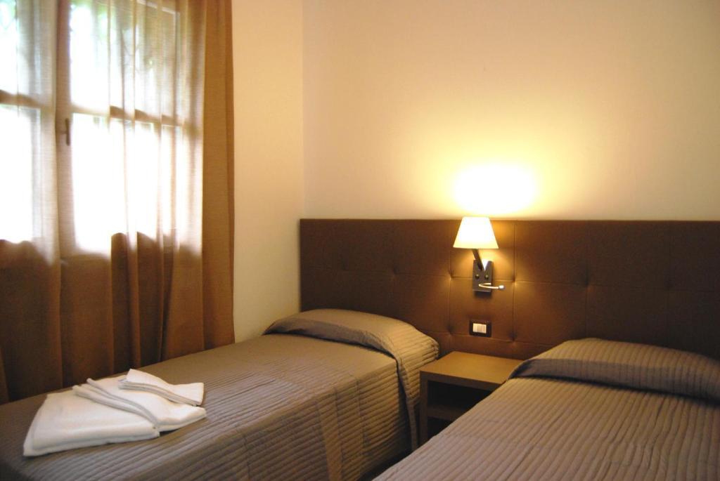 Residenze Al Colle Dei Pini Aparthotel Riccione Room photo